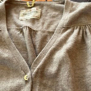 Zara Beige gorgeous soft weave sweater w lace lined pockets